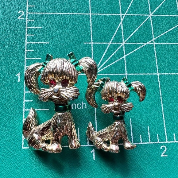 Vintage Gerry's Yorkie Dog Pins Two Terrier Over Gold Plated Signed - Picture 7 of 7